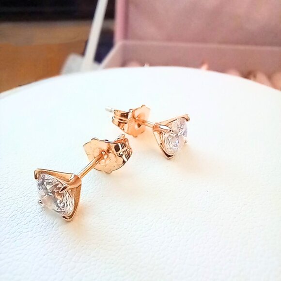 🟣✨Set of 2 Pairs of Earrings – Rose Gold Plated with Amethyst & Clear Crystals - Picture 4 of 6